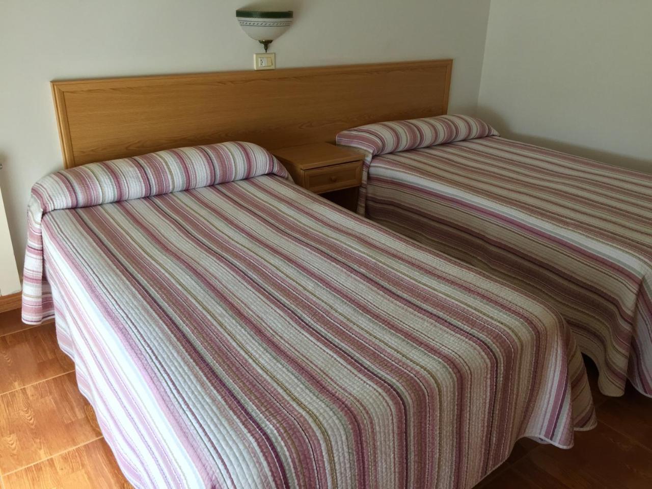 Cuina Hostal-Restaurante Casa Giz מראה חיצוני תמונה