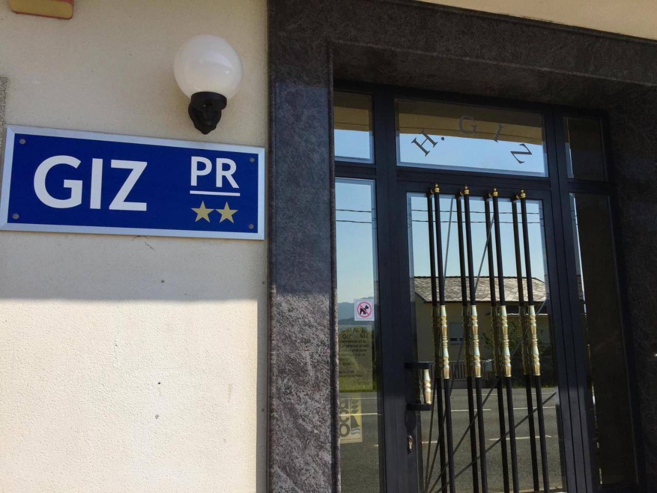 Cuina Hostal-Restaurante Casa Giz מראה חיצוני תמונה